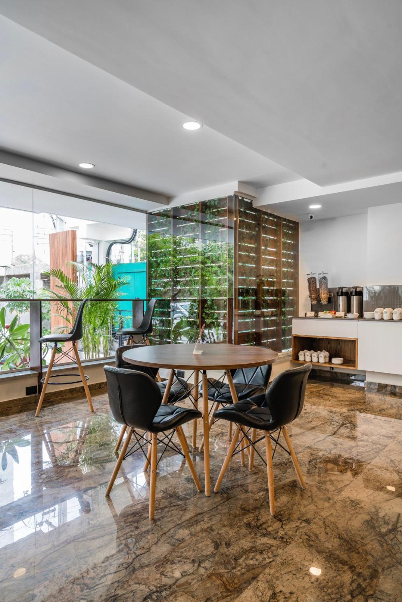 Skyla Studios & Suites - Hitech City ไฮเดอราบัด ภายนอก รูปภาพ